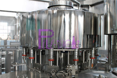 8000BPH vloeibare Flessenvullenmachine 3 in 1 Spoelende het Vullen het Afdekken Machine