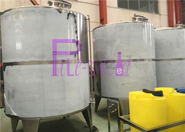 Het UVsysteem van de het Waterbehandeling van de Sterilisator Minerale Filtratie met de opslagtanks van het Roestvrij staalwater