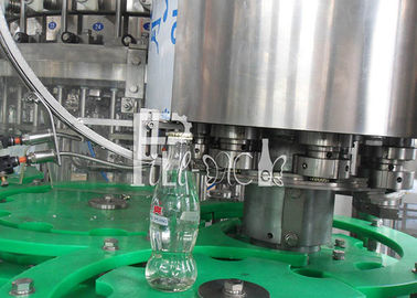 HUISDIEREN Plastic Glas 3 in 1 Monobloc het Flessenvullenmachine/Materiaal/Lijn/Installatie/Systeem van de Sodawaterwijn