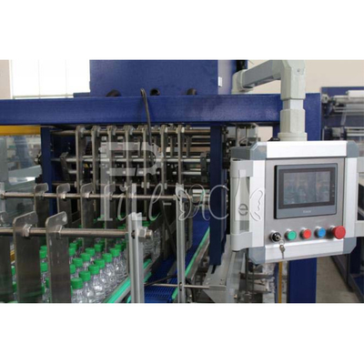 Volledig Automatische Lineair krimpt Omslag voor het Plastic Materiaal van de Flessenverpakking met Gedrukte Films