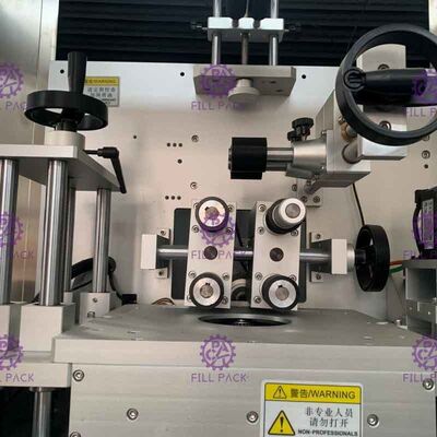 Foto-elektrisch krimp de Sticker van de het HUISDIEREN Vlakke Fles van Kokerpvc Etiketteringsmachine