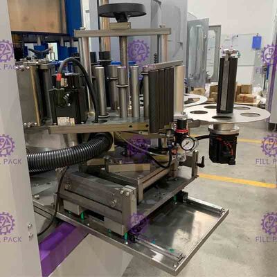 Roterende de Fles van het het Bierglas van de Type Zelfklevende Sticker Etiketteringsmachine voor Enig Etiket