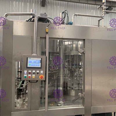 DCGF40-40-12 sprankelende Drank het Vullen Machine voor de Plastic flessen van het schroefdekselhuisdier