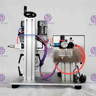 Semi Autodesktop Pneumatische Schroef het Afdekken Machine voor Nevel Plastic Fles
