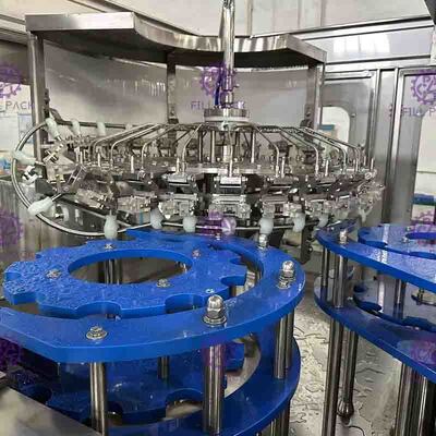 10000BPH Non-Carbonated Plastic Water Bottelmachine met het Schoonmakende Hoofd van CIP
