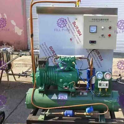 SUS304 de Lijnindustrie Spuitwater Van de Frisdrankenverwerking het Bevriezen Tank 0 - 5 ℃