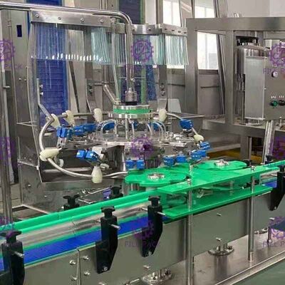 Het Afdekken van 2000BPH Monoblock Mineraal Spoelend Vullend Machine Lineair Type