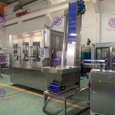 Full Auto-Mineraalwater het Vullen Machine 8000 Flessen per Uursnelheid