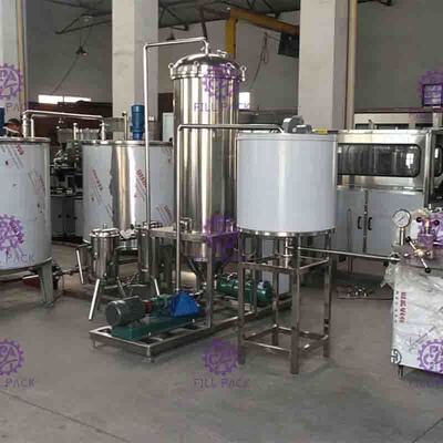 De volledige lijn omvat Juice Filling Machine en het mengen van verwerkingsverpakking etikettering