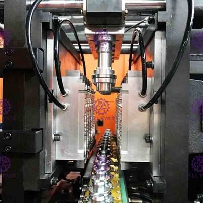 Holten van de de Vormmachine 8000BPH 6 van de HUISDIEREN de Plastic Fles Blazende Automatisch voor het Drinken