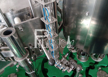 Drinkt HUISDIEREN Plastic Glas 3 in 1 Gelucht Monobloc van de de Flessenproductie van het Drankwater de Machine/het Materiaal/de Installatie/het Systeem