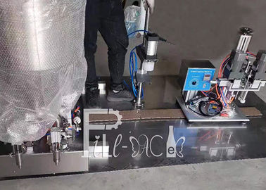De semi Automatische Pneumatische Machine van de Flessenverpakking voor vaten die kappen drukken