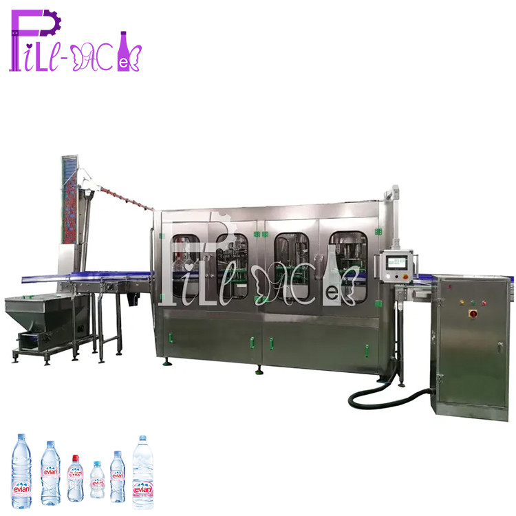 Steriele Hoge Veiligheidswater het Vullen Machine0.5l Plastic Fles Monoblock Aseptische 0.5MPA