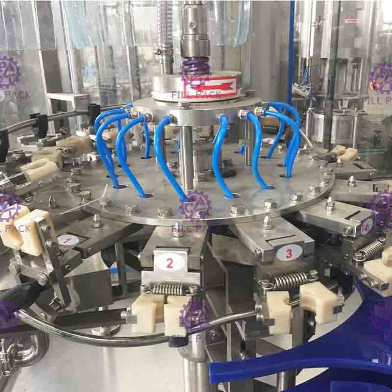 Drinkt HUISDIEREN Plastic Glas 3 in 1 Monobloc Gas van het de Wijnflessenvullen van het Drankwater de Machine/het Materiaal/de Installatie/Syst