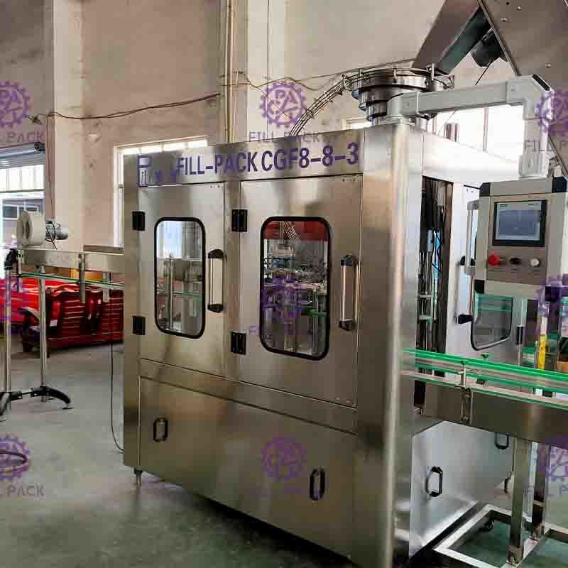 Kleine het HUISDIEREN Plastic Fles 3 van Full Auto 3000BPH in 1 Water het Vullen Bottelmachine voor Zuiver Mineraal Drinkwater